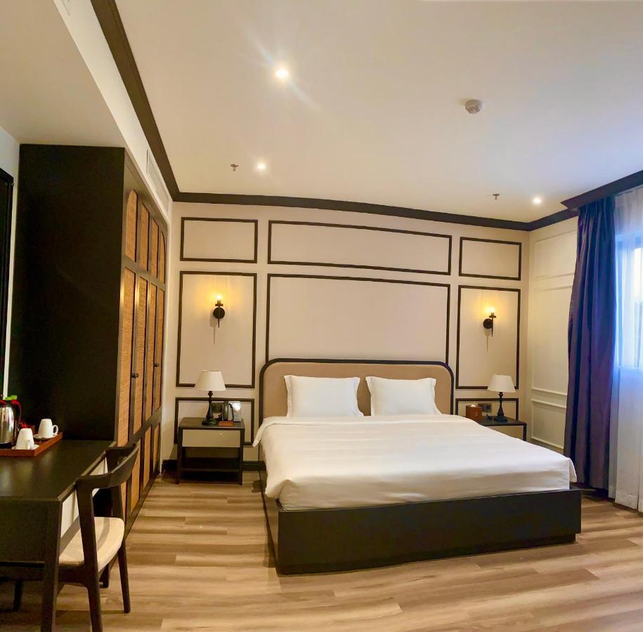 Khach San Robin Gia Nghia Hotel Exterior photo